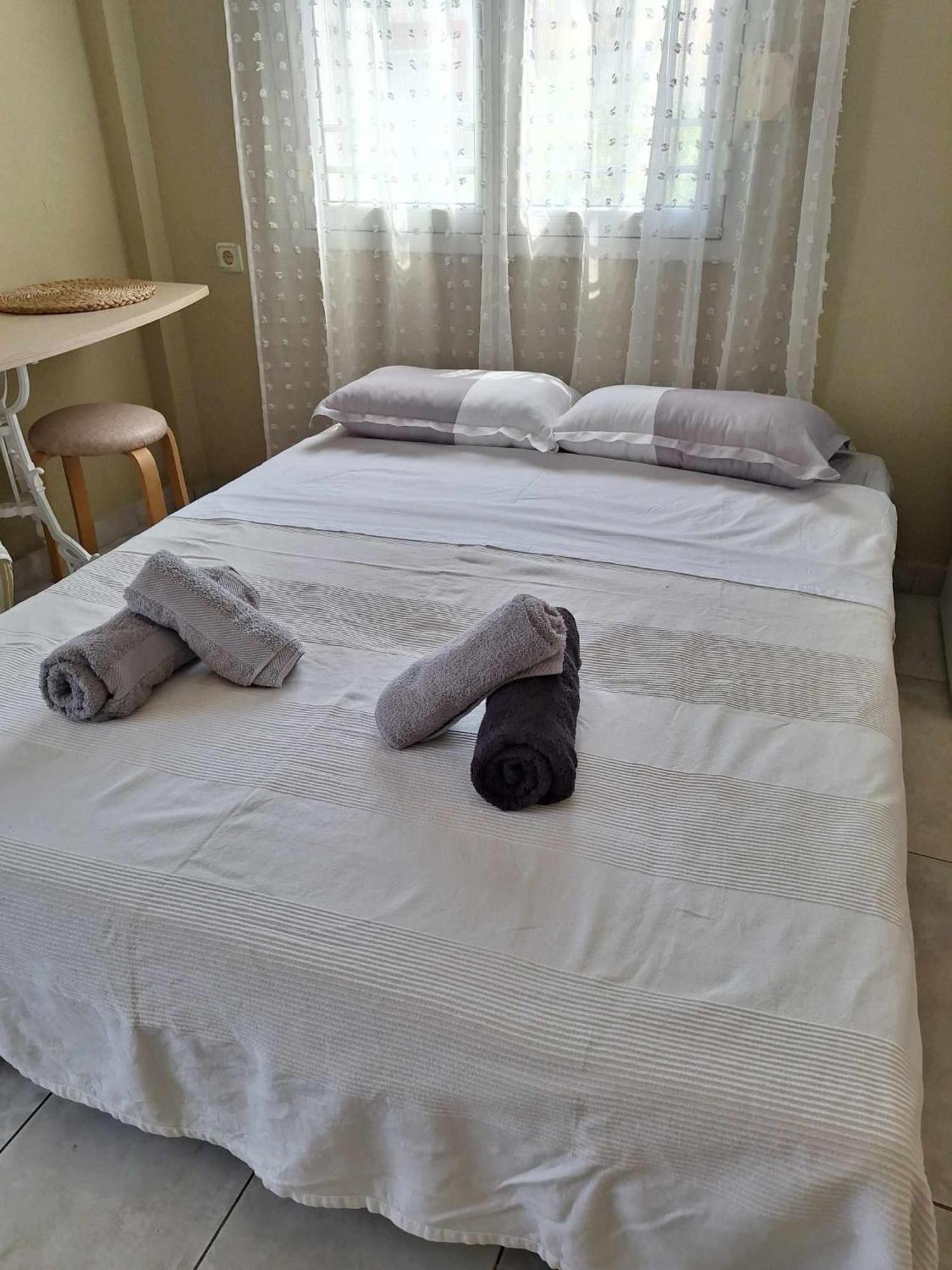Spacious Apartment In Mytilene Ngoại thất bức ảnh